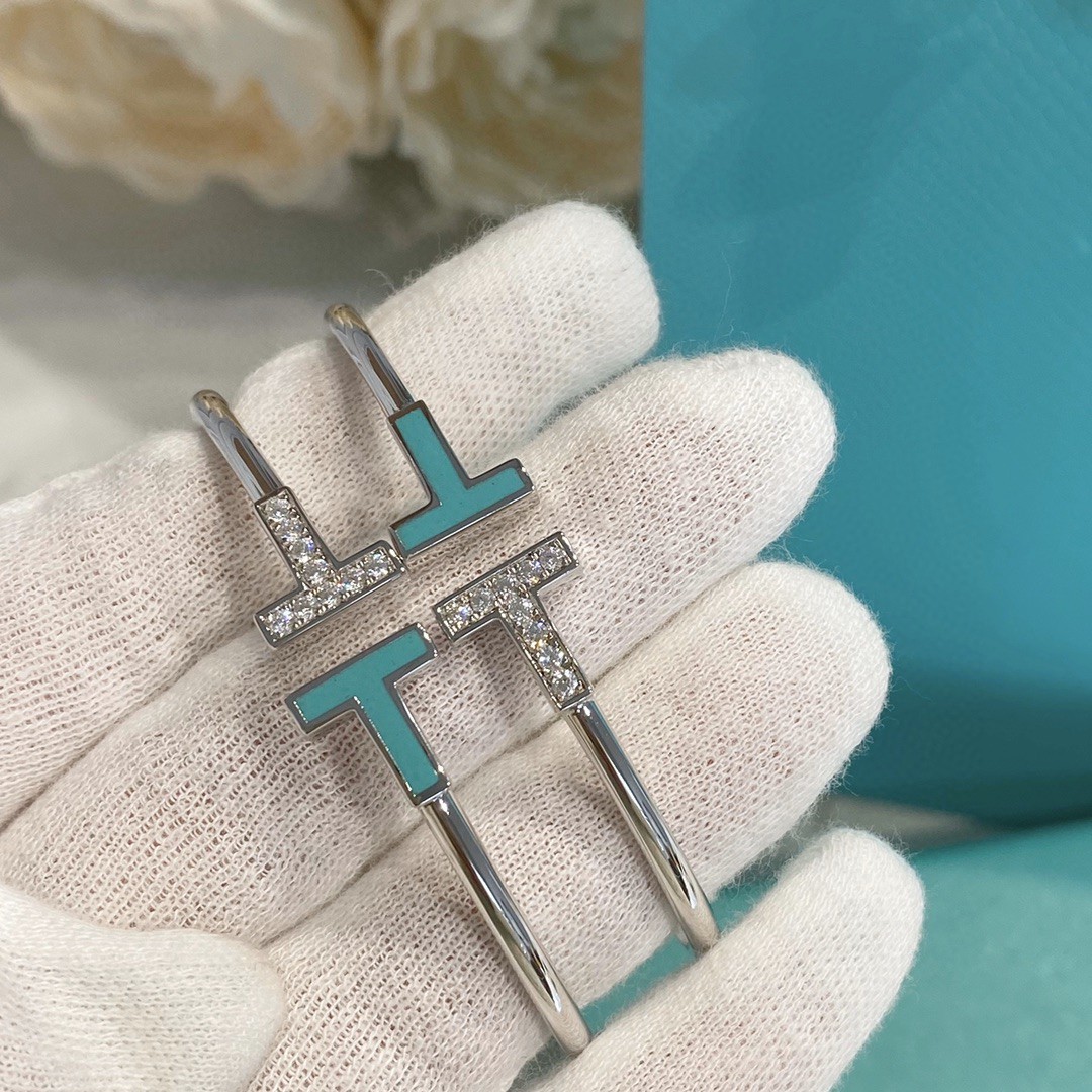 Turquoise T Bracelet with Diamonds