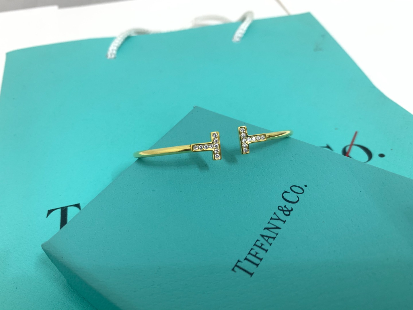 Double T Bracelet with Full Diamonds