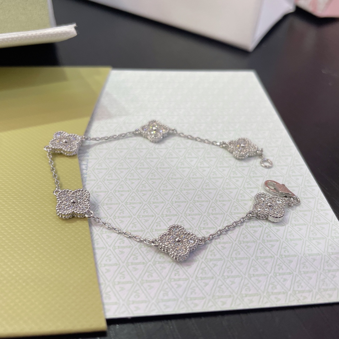 Alhambra 6 Motifs Bracelet with Full Diamonds