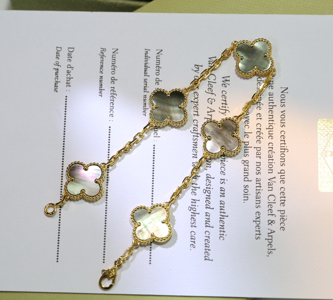 1.Alhambra Grey Mother-of-pearl 5 motifs Bracelet