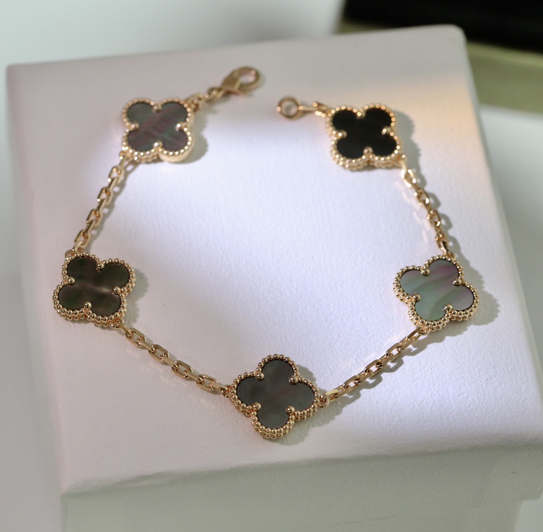 1.Alhambra Grey Mother-of-pearl 5 motifs Bracelet