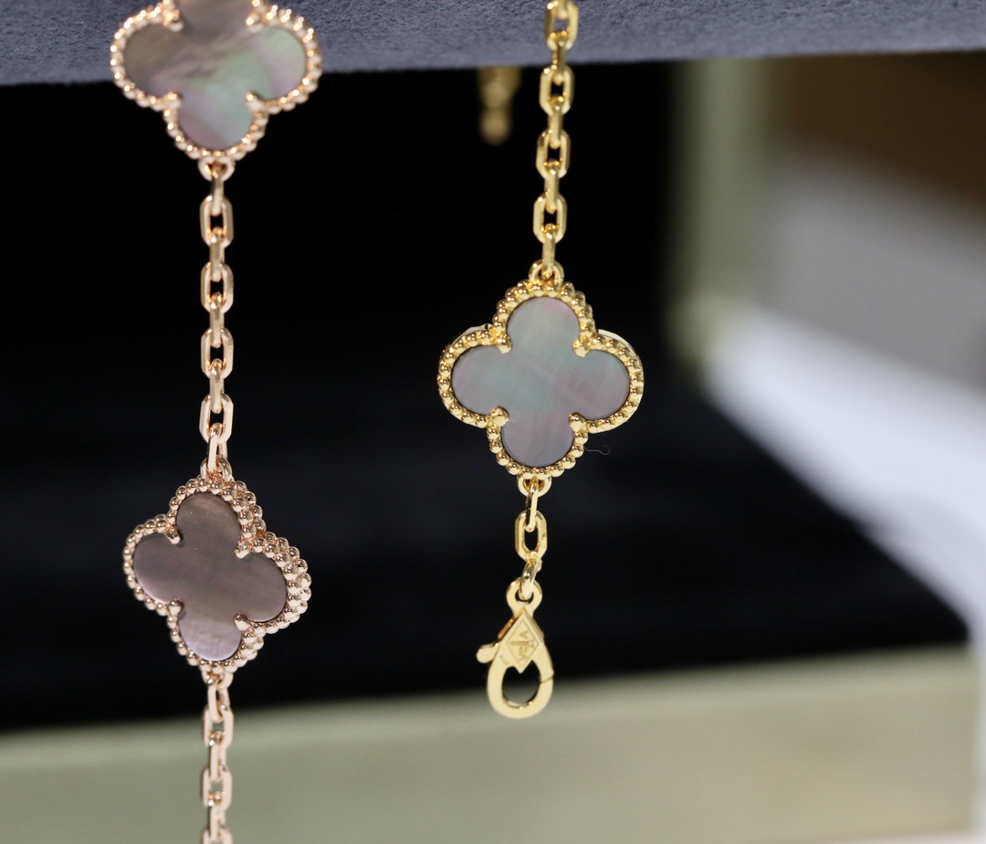 1.Alhambra Grey Mother-of-pearl 5 motifs Bracelet