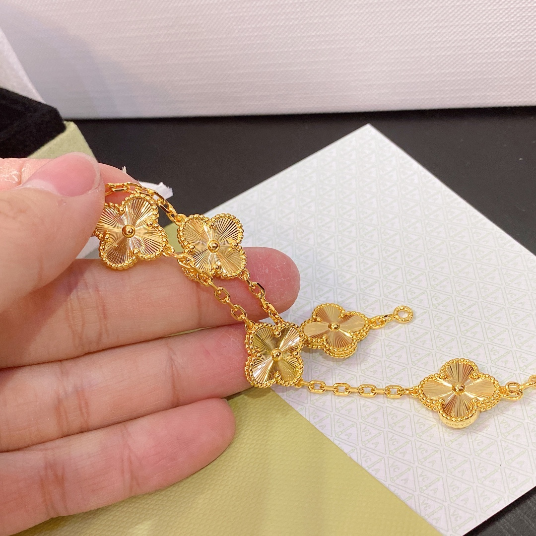 1.Alhambra Laser 5 motifs Bracelet