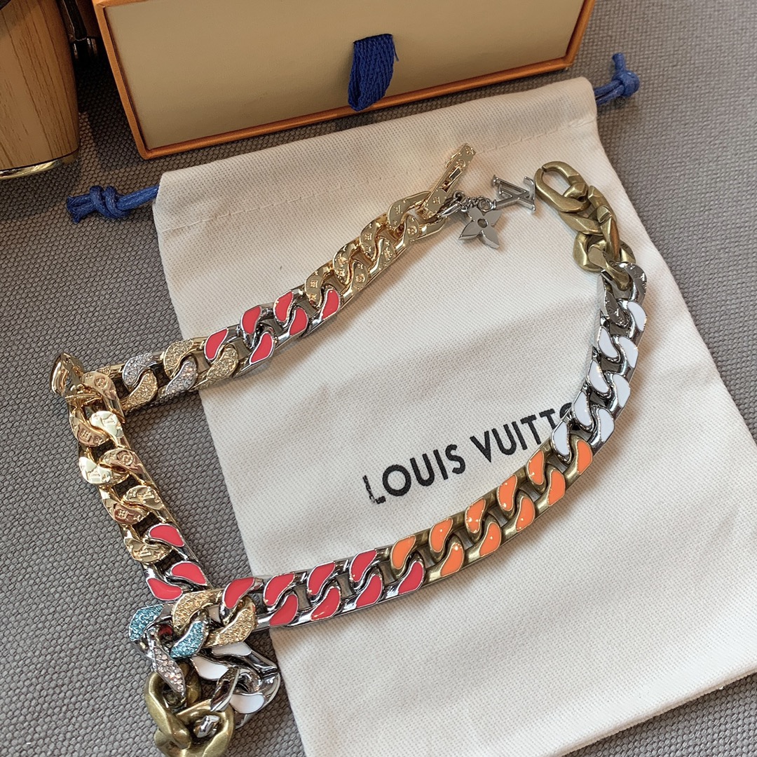 Enamel colored necklace