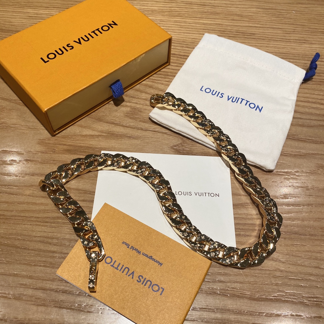 Gold Cuba Chain Necklace