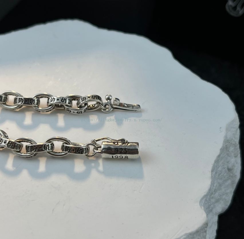 Paper Chain Bracelet