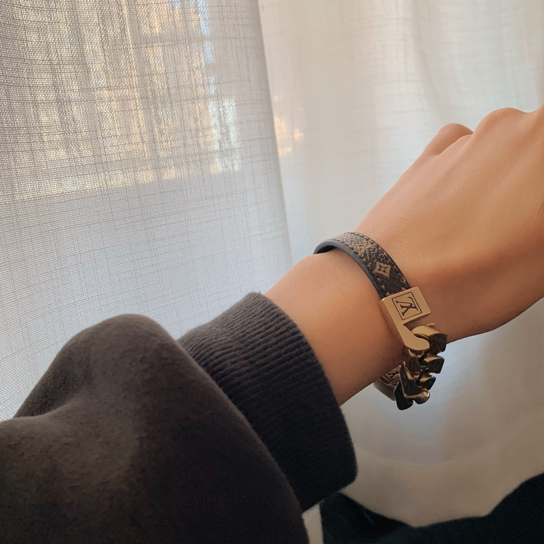 LV Old Flower Leather Bracelet