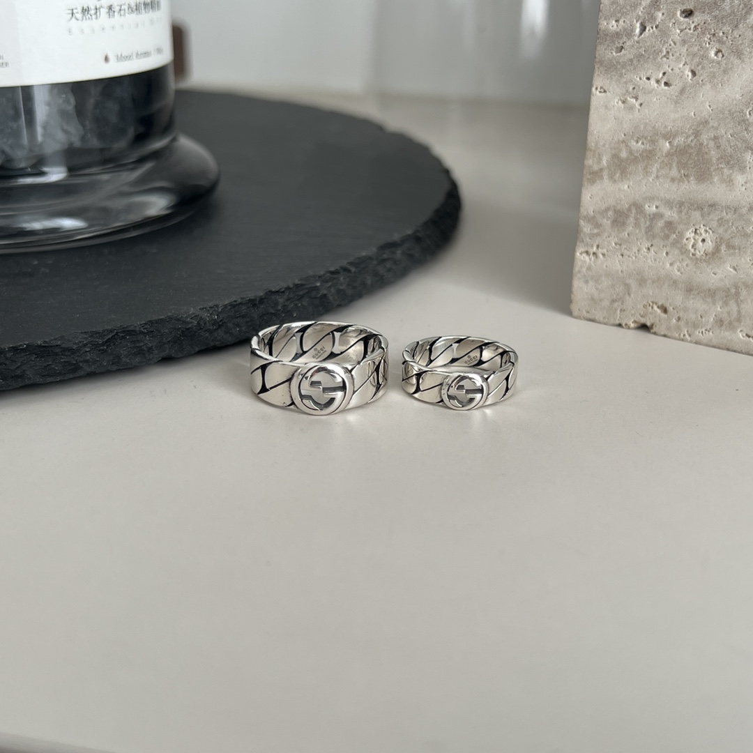 Interlocking G Ring