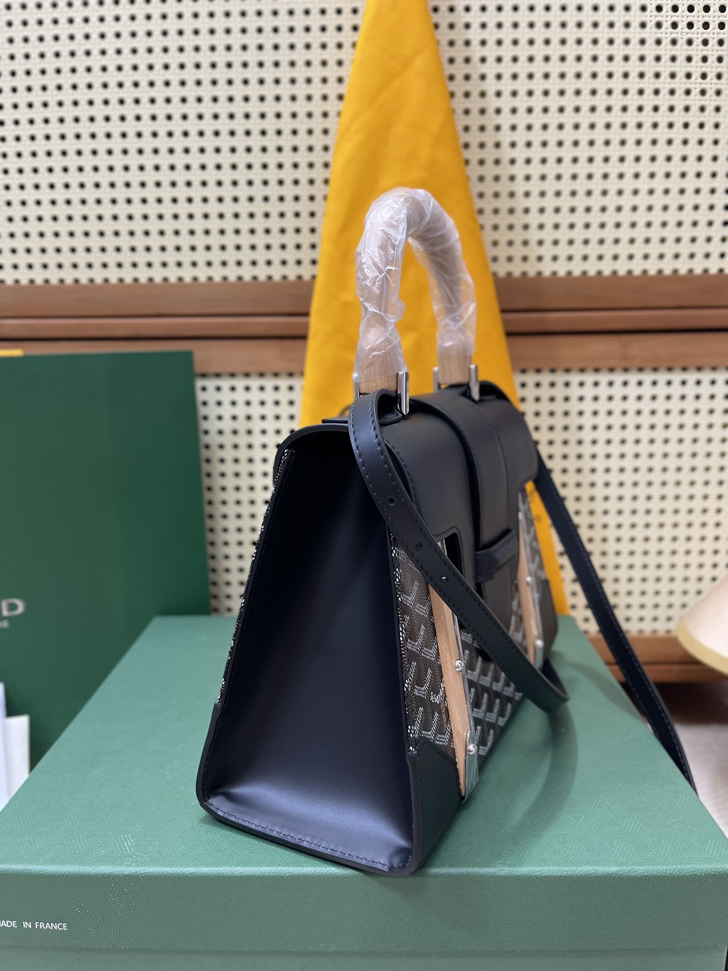 Saigon Bag Wooden and Black