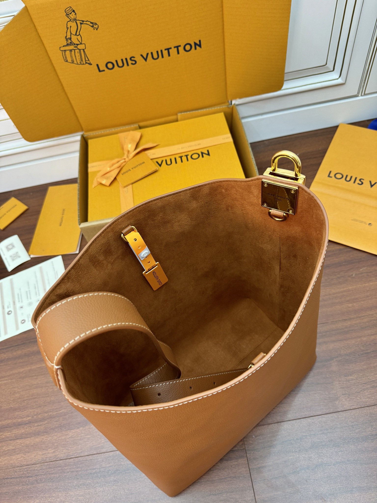 LV Bag 4