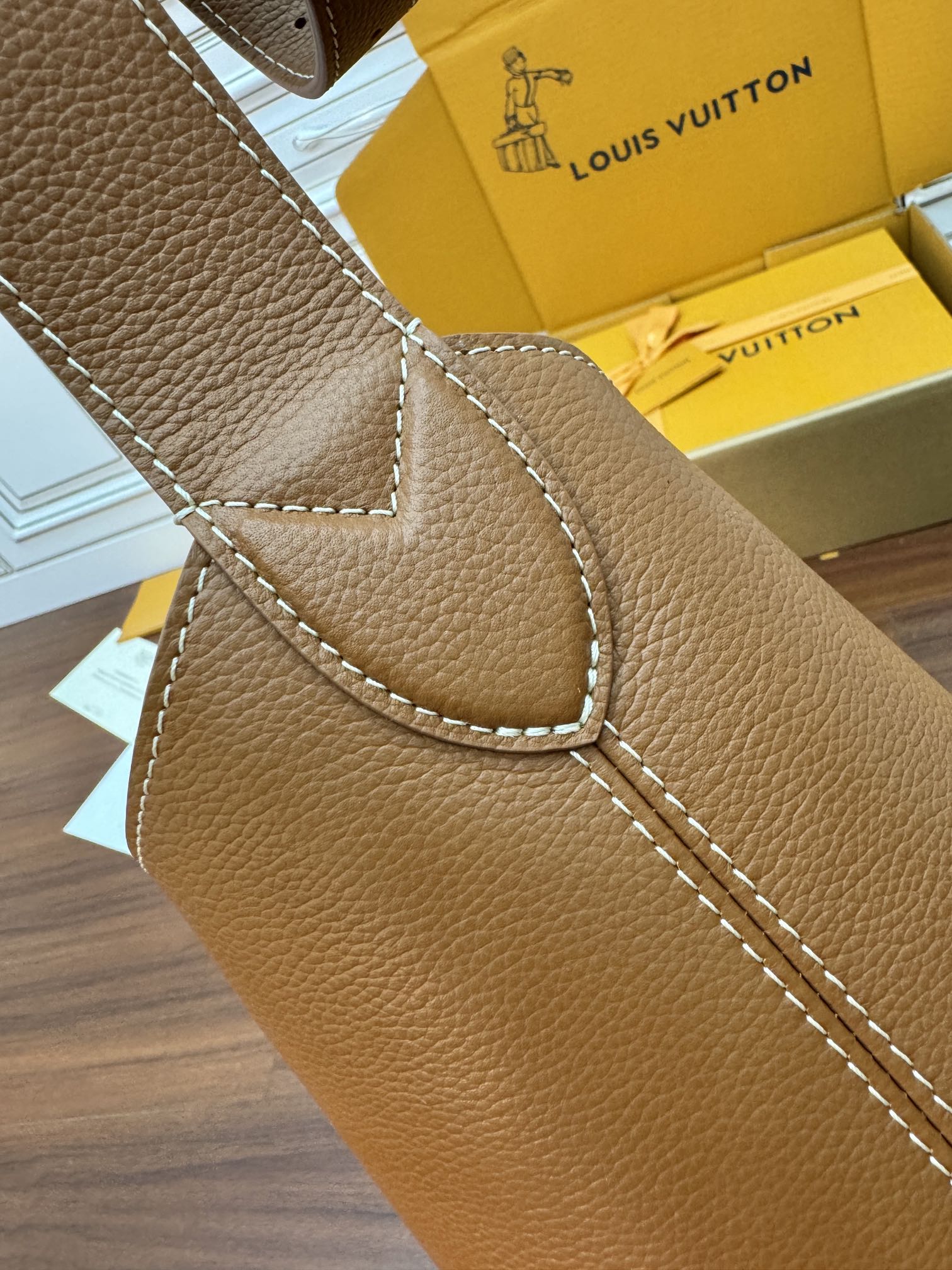 LV Bag 4