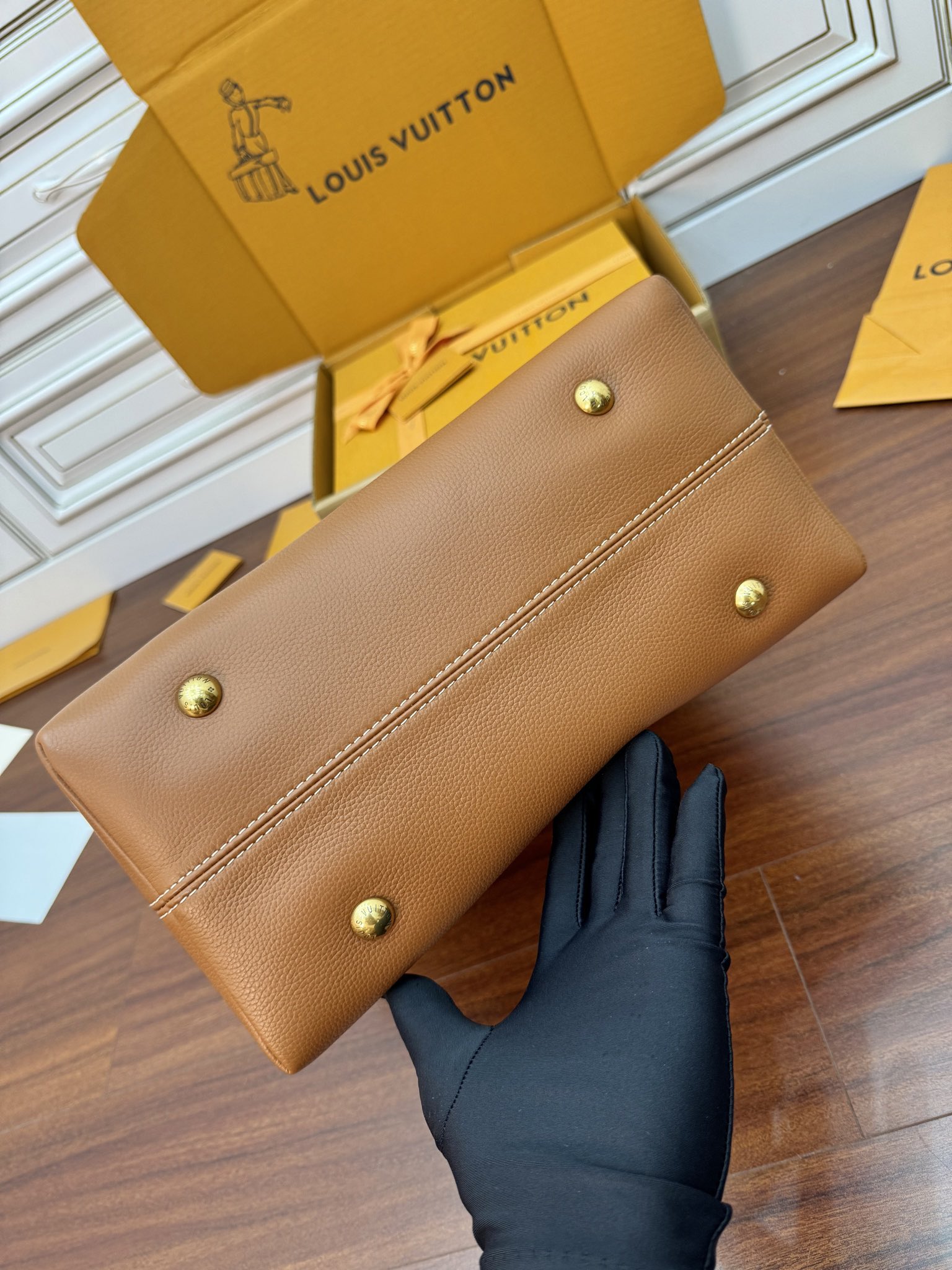 LV Bag 4