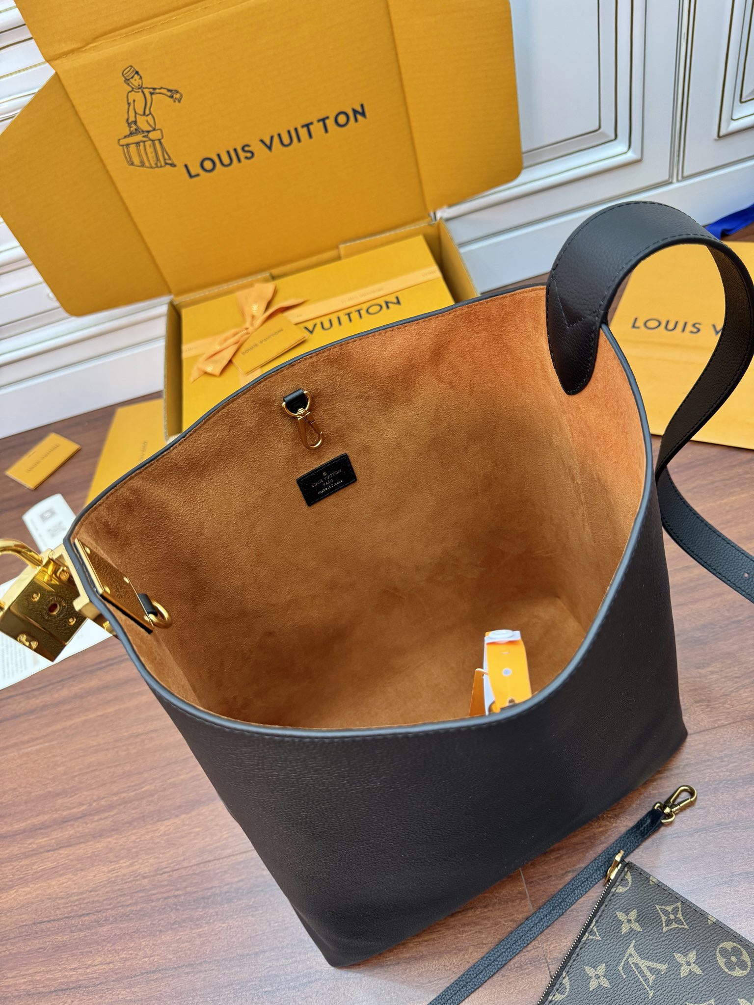 LV Bag 5
