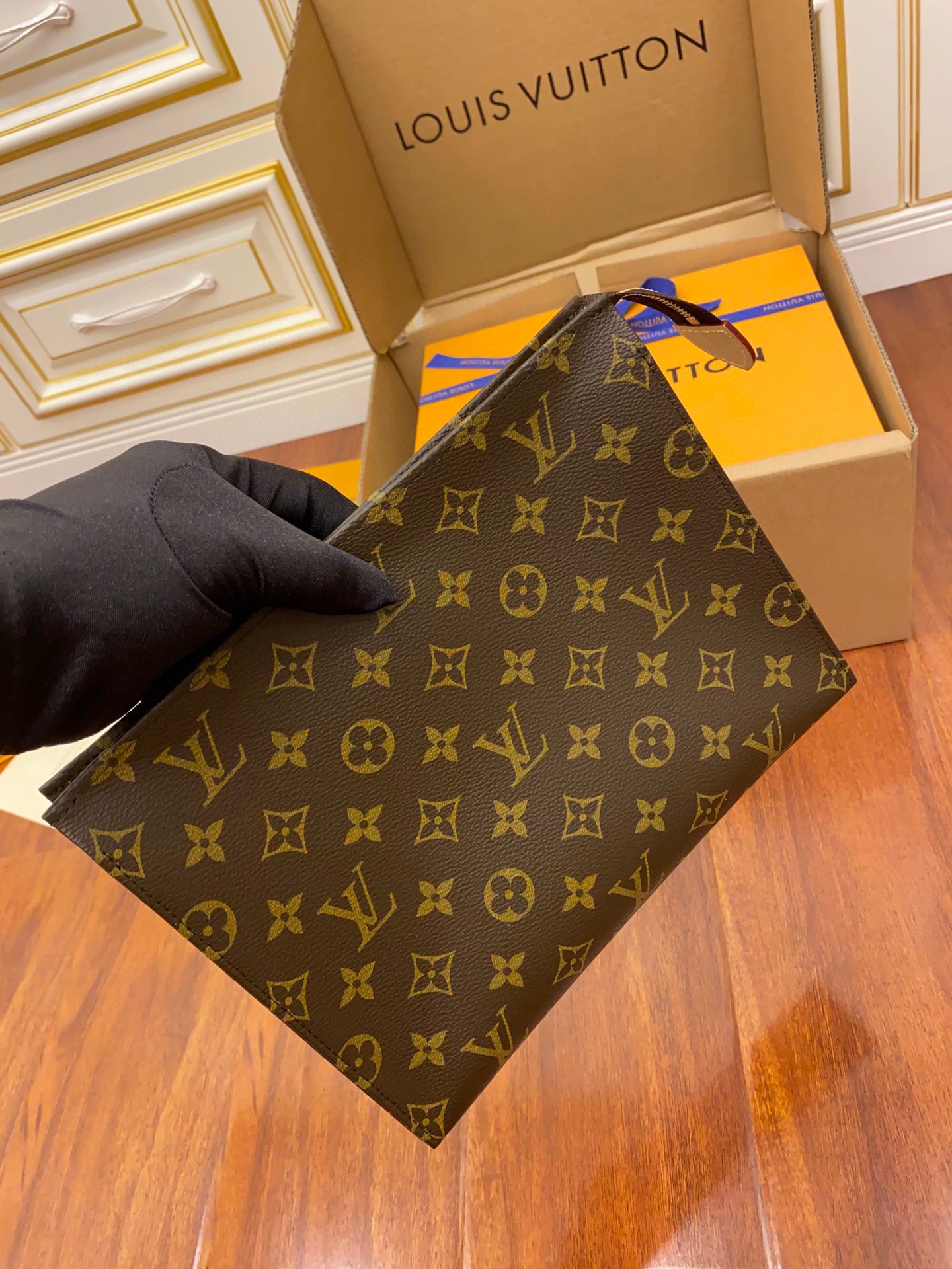 LV Bag 14
