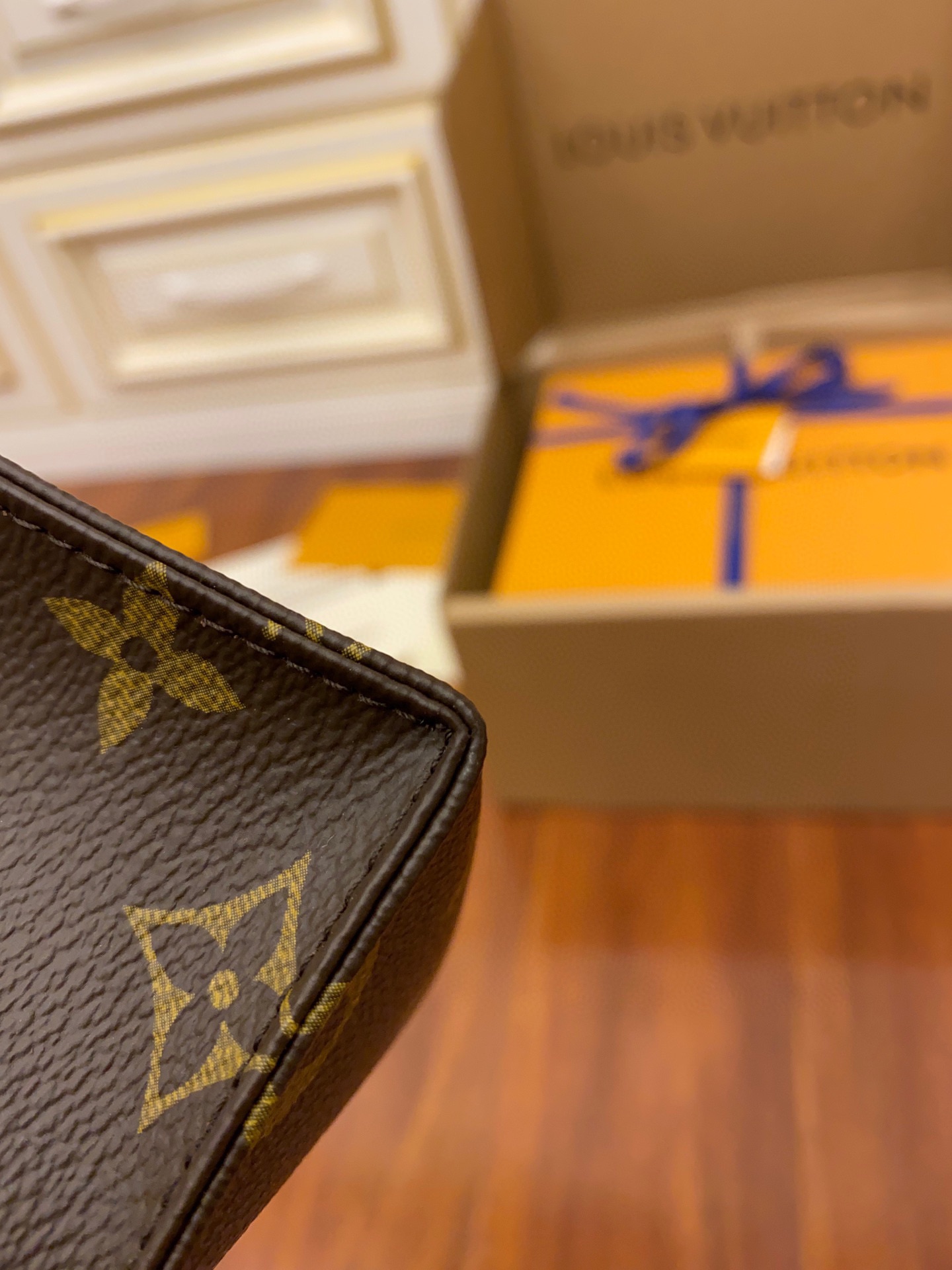LV Bag 14