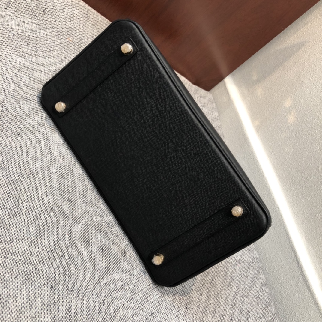Epsom Bag Black and Gold