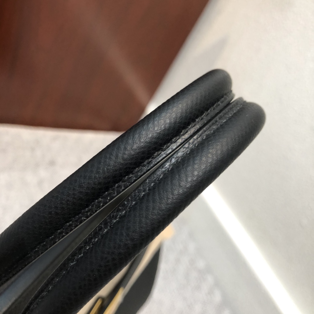Epsom Bag Black and Gold