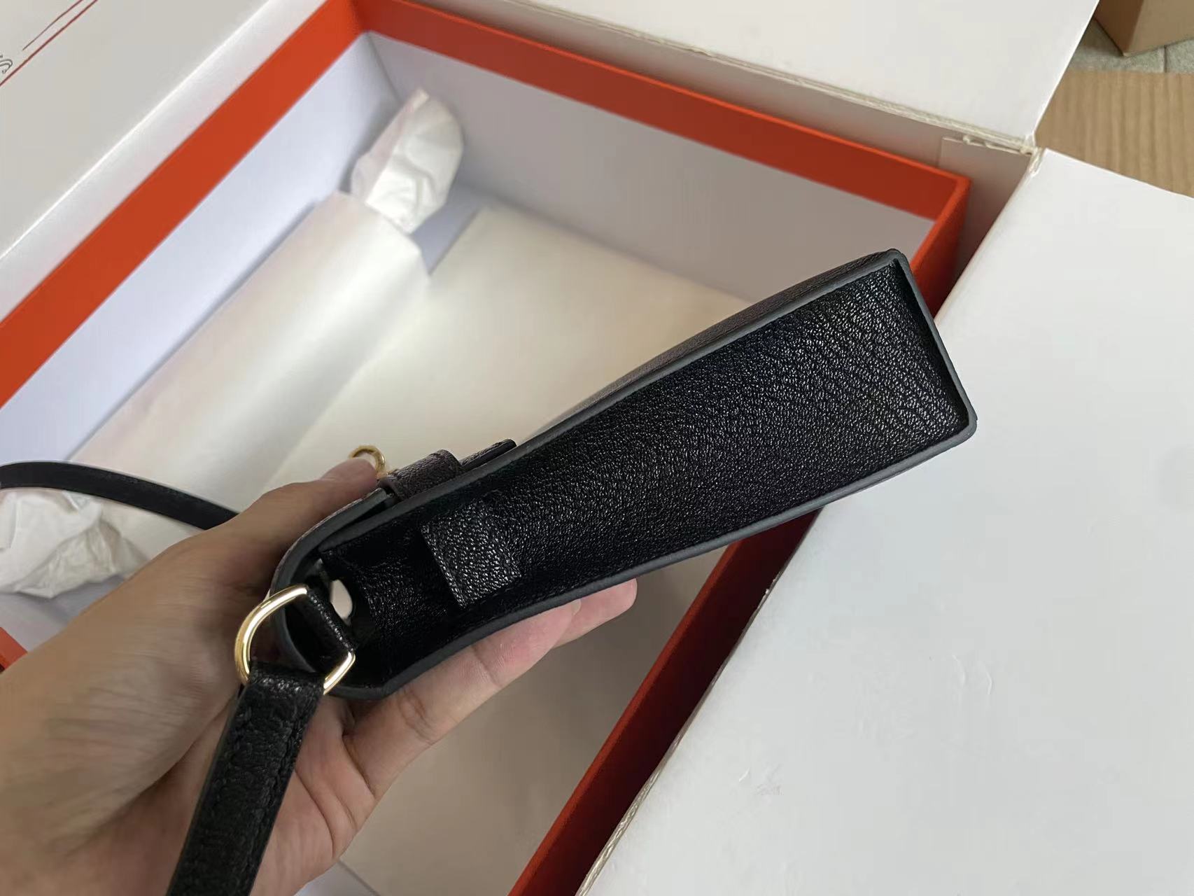 Kelly Elan Bag Black Gold