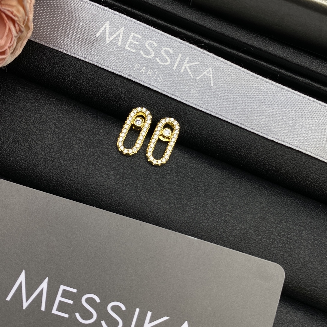 Move Earrings with Full Diamonds