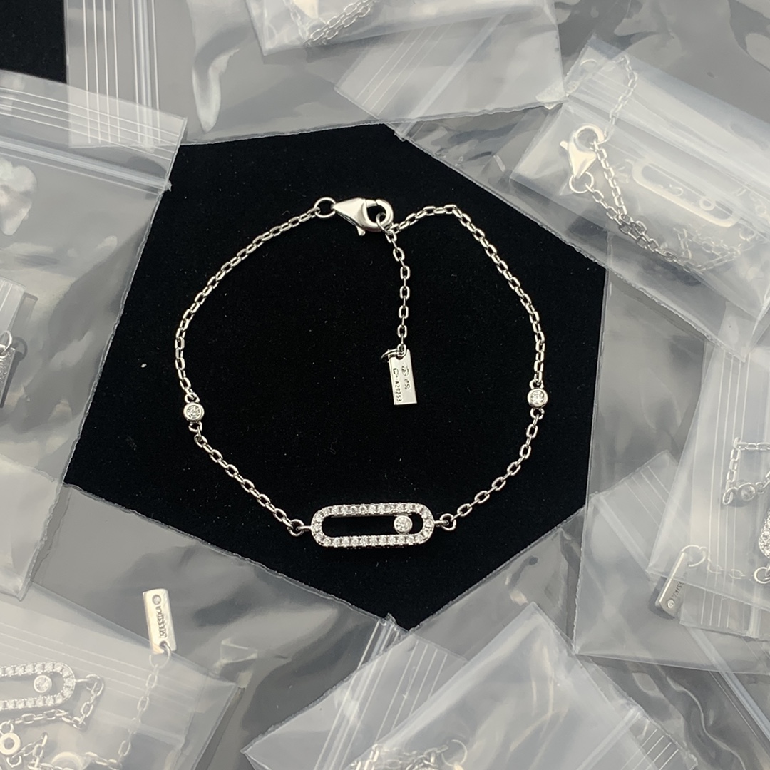 Move Bracelet with Full Diamonds