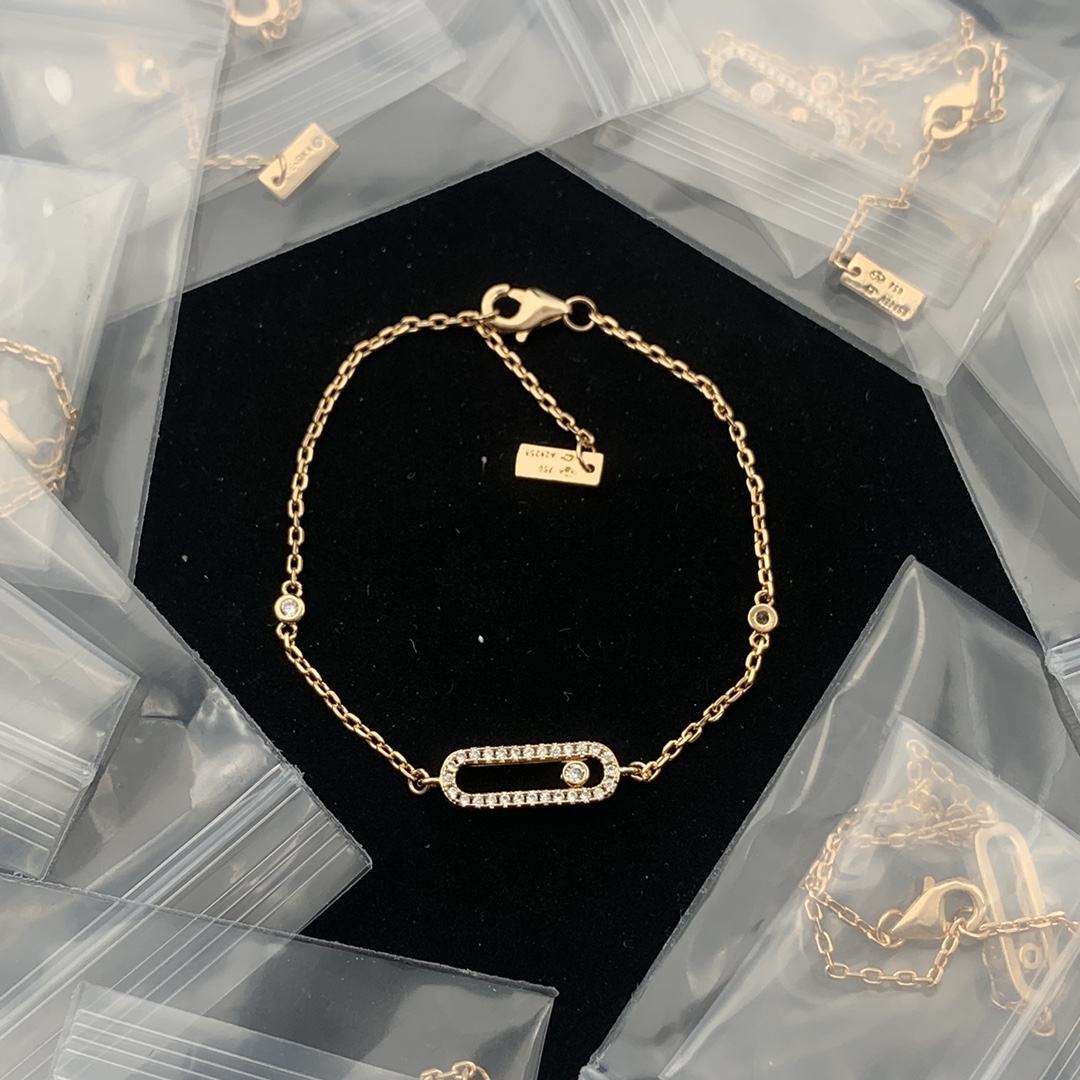 Move Bracelet with Full Diamonds
