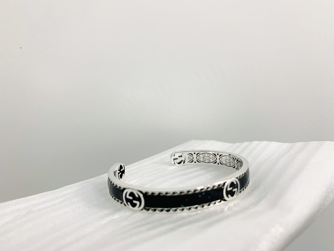 Crushed Enamel Bracelet