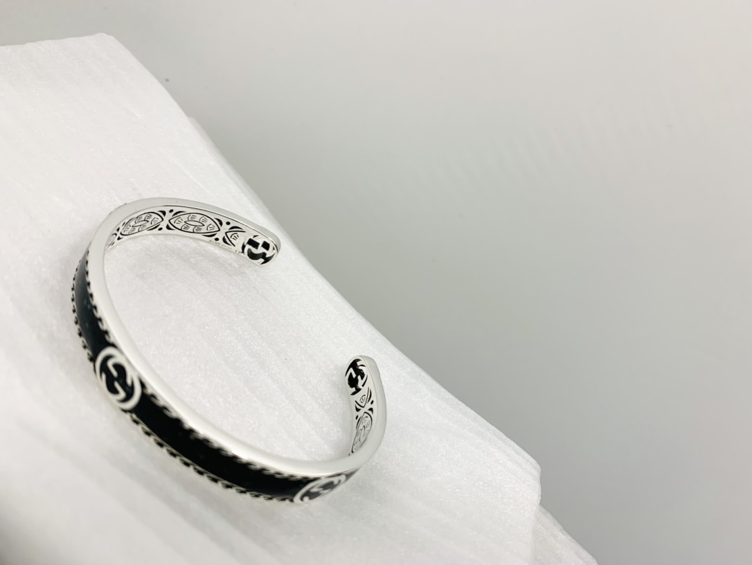 Crushed Enamel Bracelet