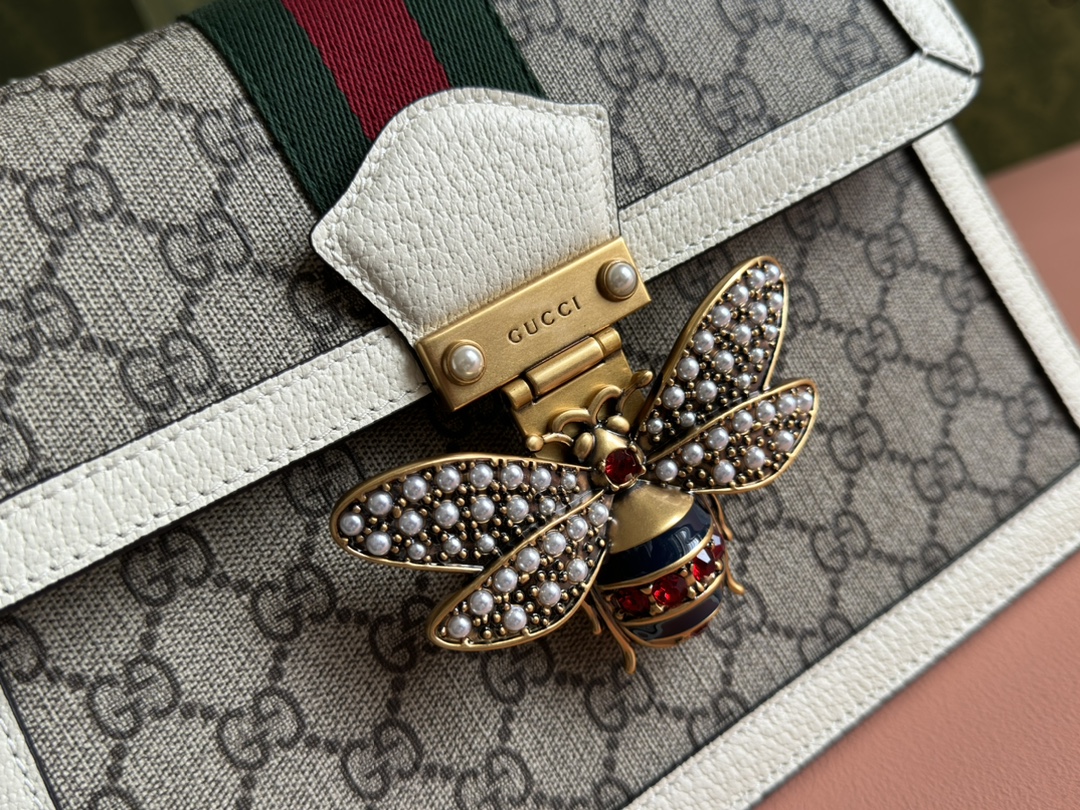 QueenMargaret Bag White