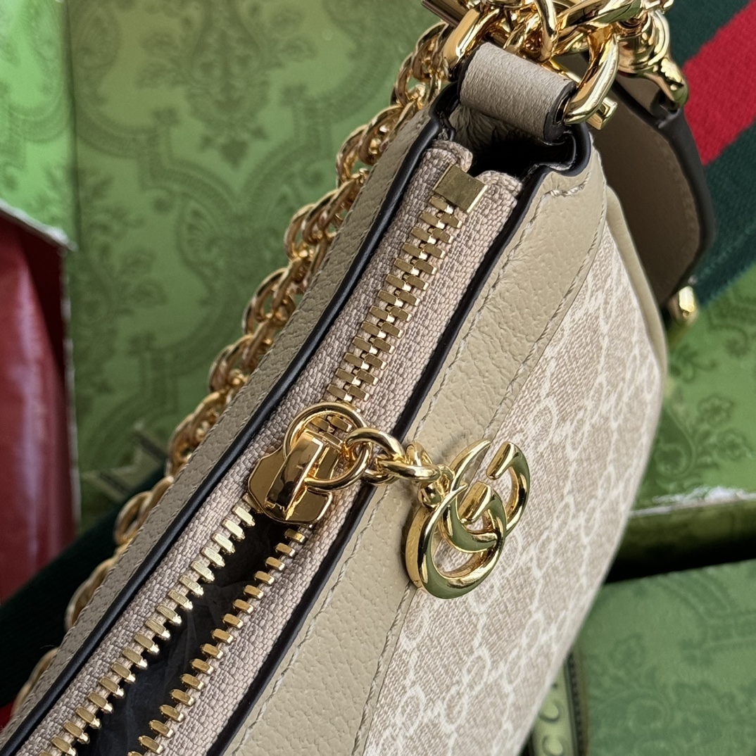 GG Diamond Quilted Pattern Bag