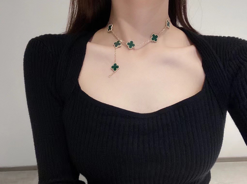 10 Motif Malachite Necklace