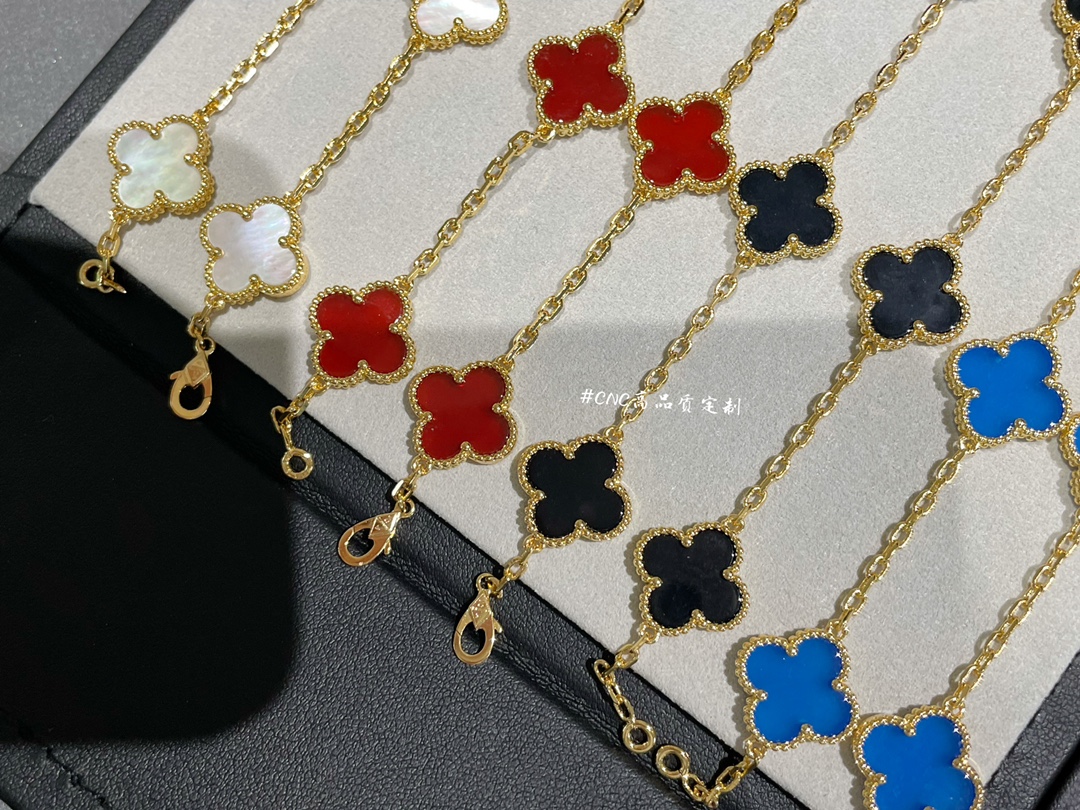 10 Motif Necklace Collection