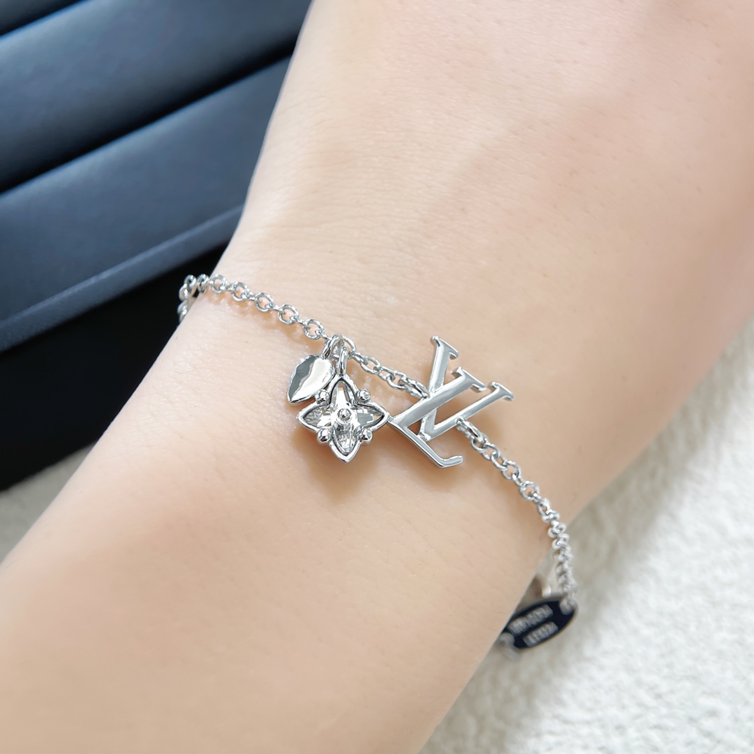 Alphabet Star Bracelet