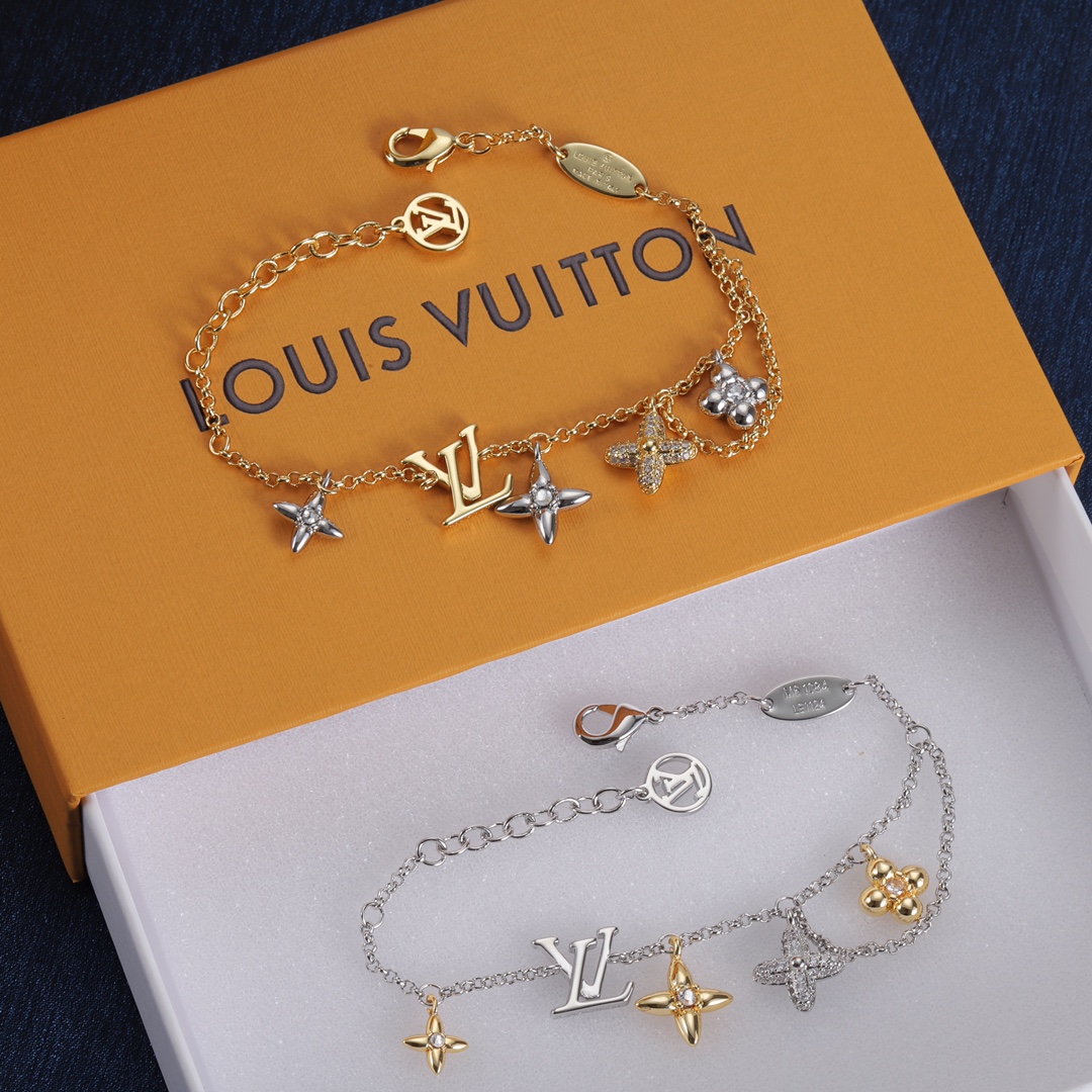 Alphabet 4 Flower Bracelet with Diamonds