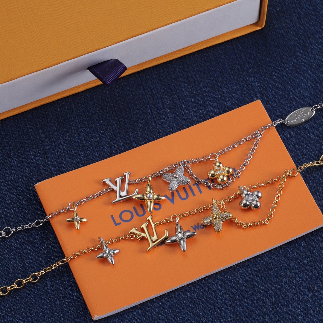 Alphabet 4 Flower Bracelet with Diamonds
