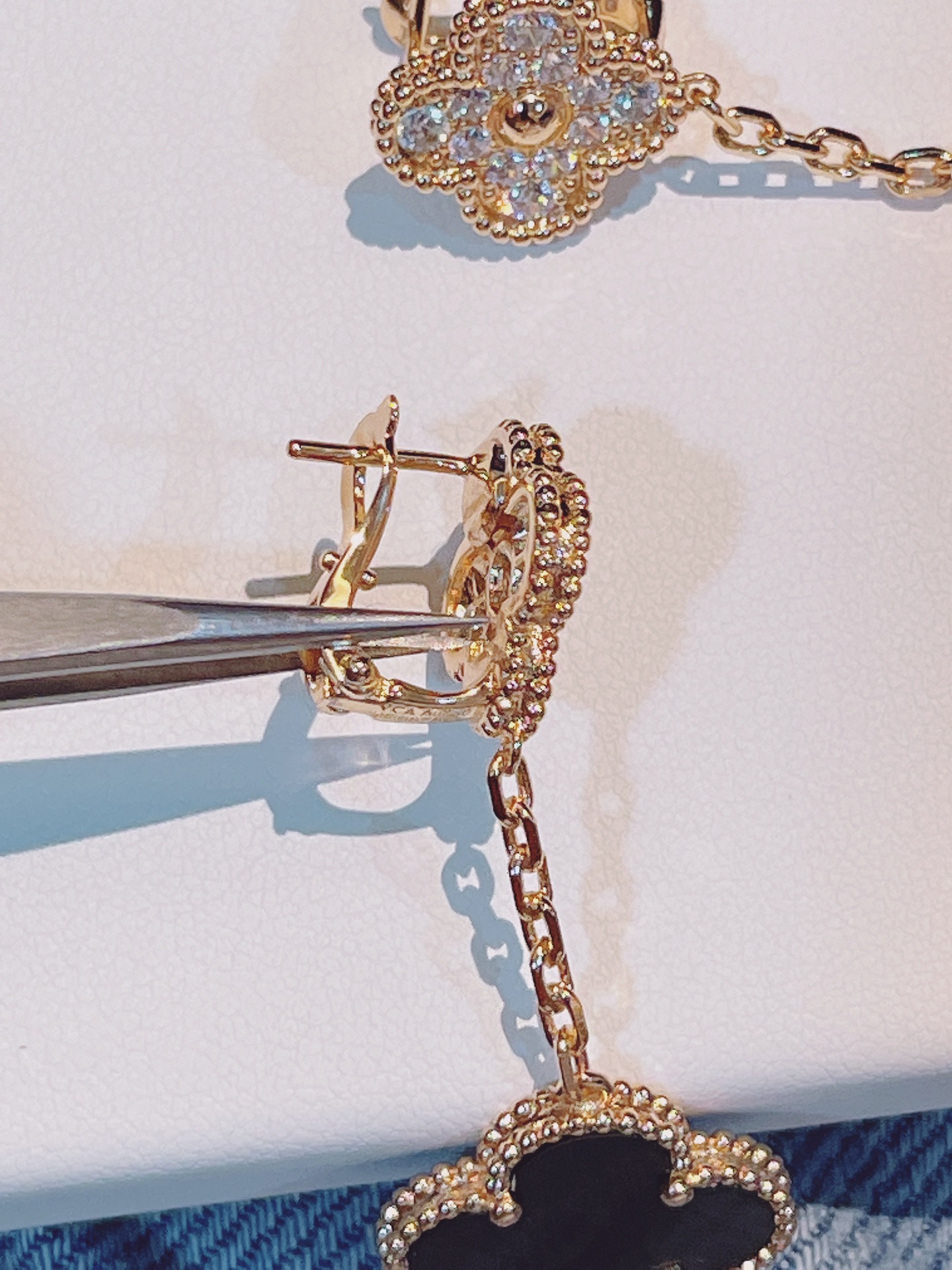 Alhambra 2 Motif Grey Mother-of-Pearl Earrings with Full Diamonds