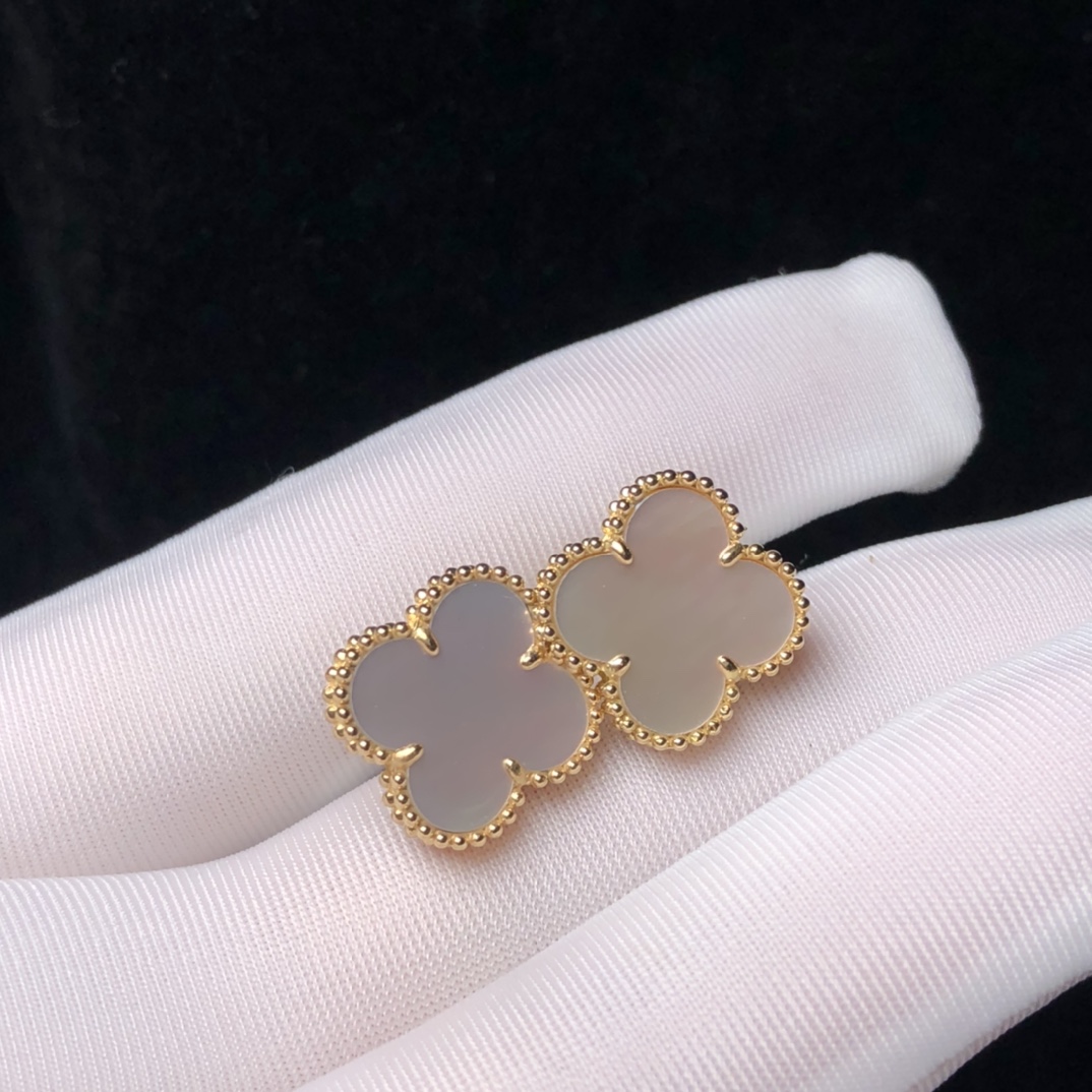 Sweet Alhambra Mother-of-Pearl Earrings