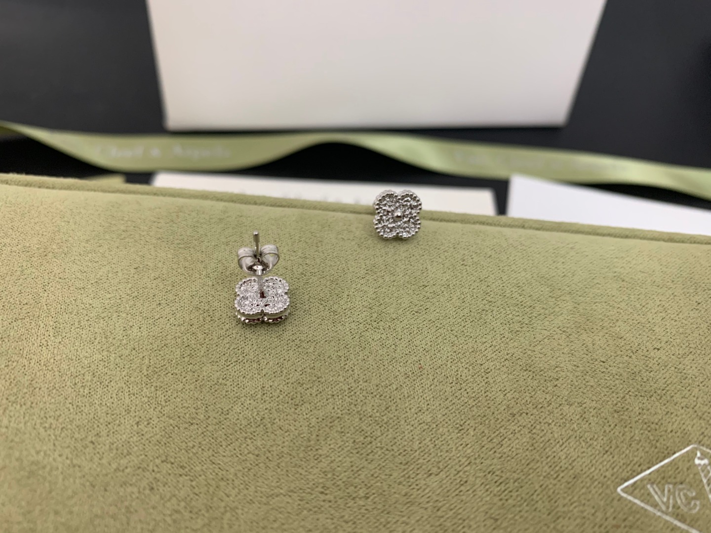 Sweet Alhambra Stamped Earrings