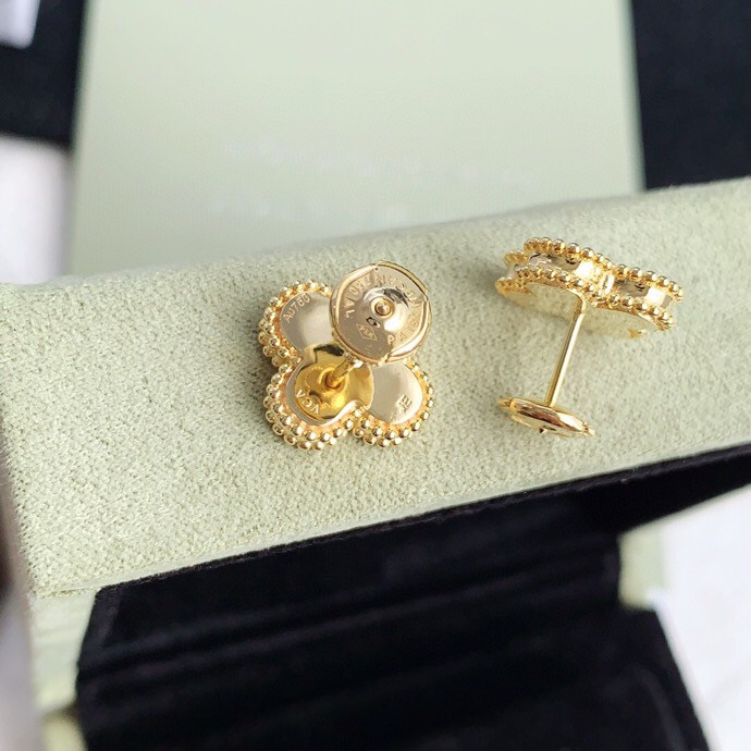 Sweet Alhambra Agate Earrings