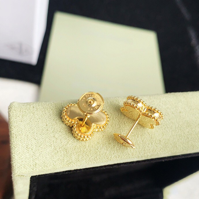 Sweet Alhambra Onyx Earrings