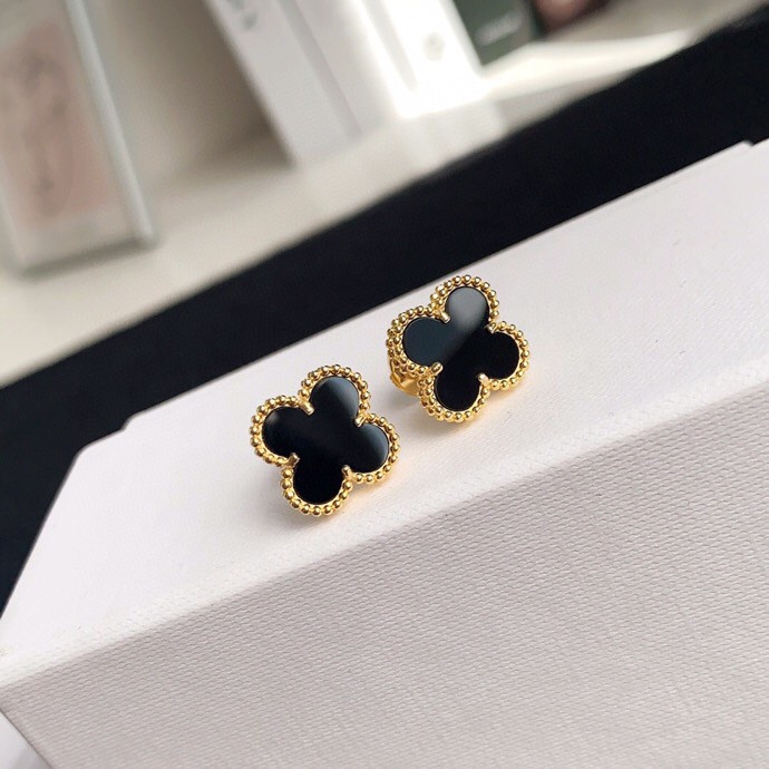 Sweet Alhambra Onyx Earrings
