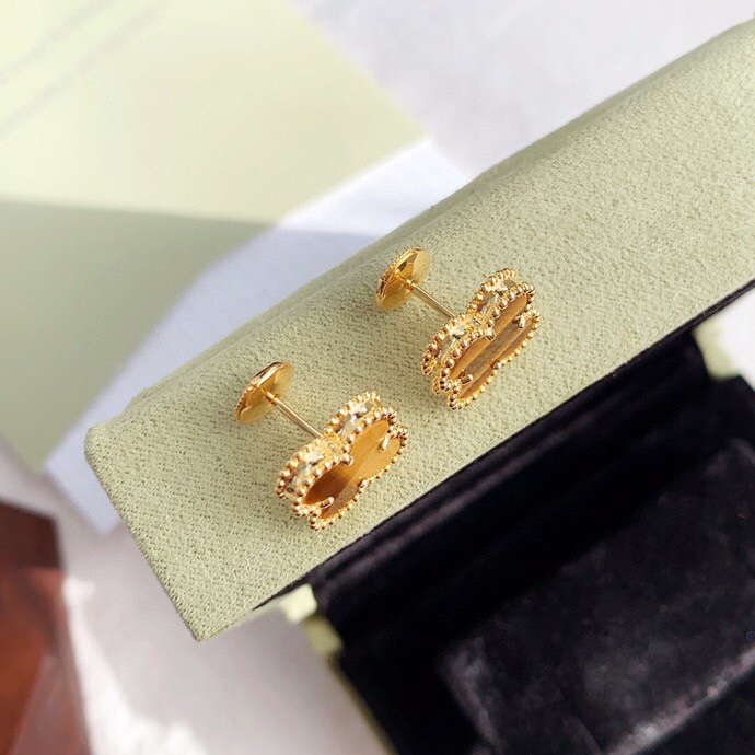 Sweet Alhambra Eye-tiger Stone Earrings