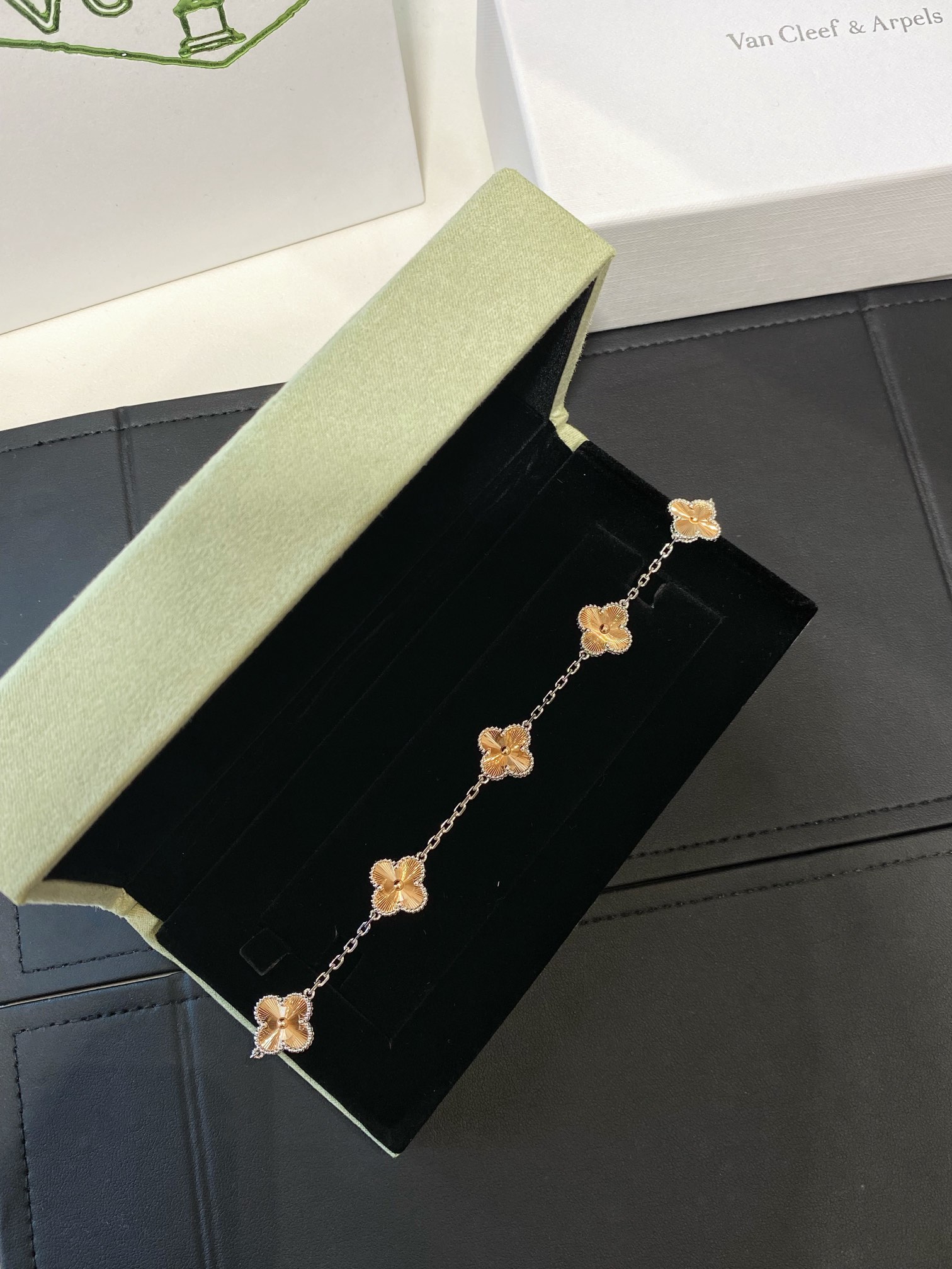 Holiday Alhambra 5 Motif Bracelet 2024