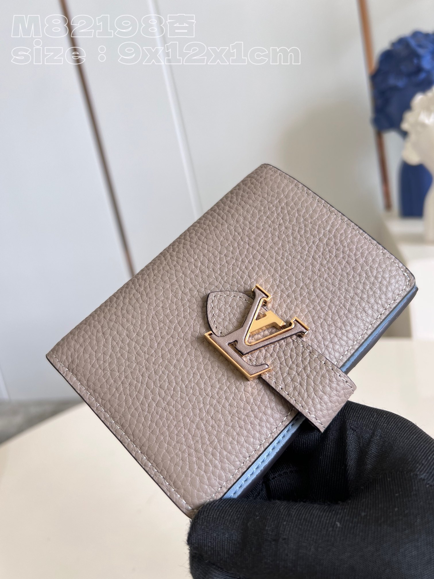 Louis Vuitton M82198 Apricot LV small straight bag in grained Taurillon leather
