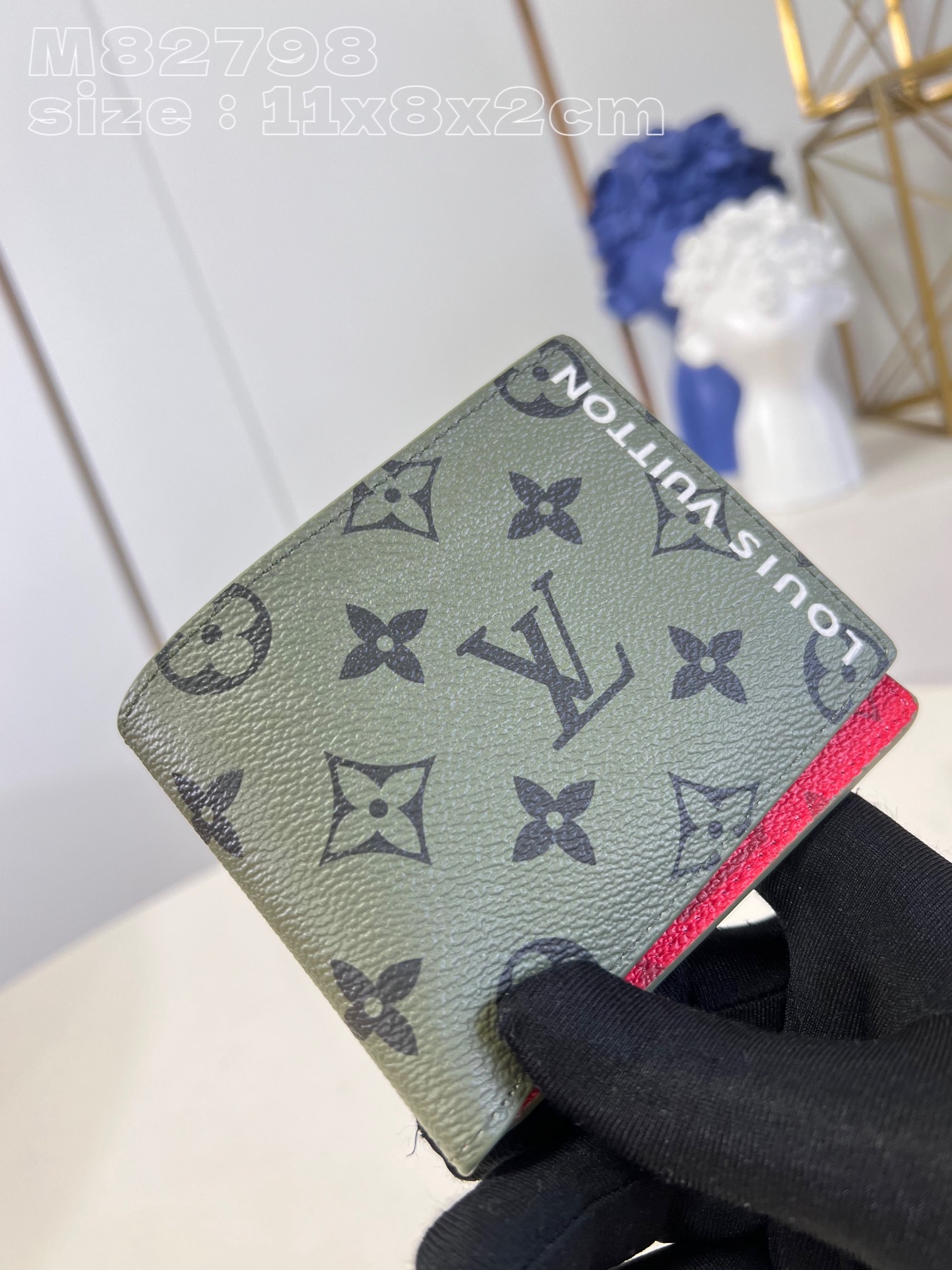 Louis Vuitton M82798 Green Slender wallet in Monogram canvas with iconic Monogram lining