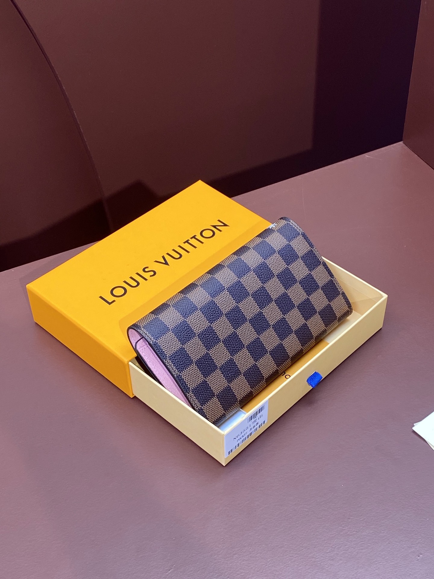Louis Vuitton 2023!Christmas Model N63551 Snow Mountain!SARAH Money Clip This special Christmas