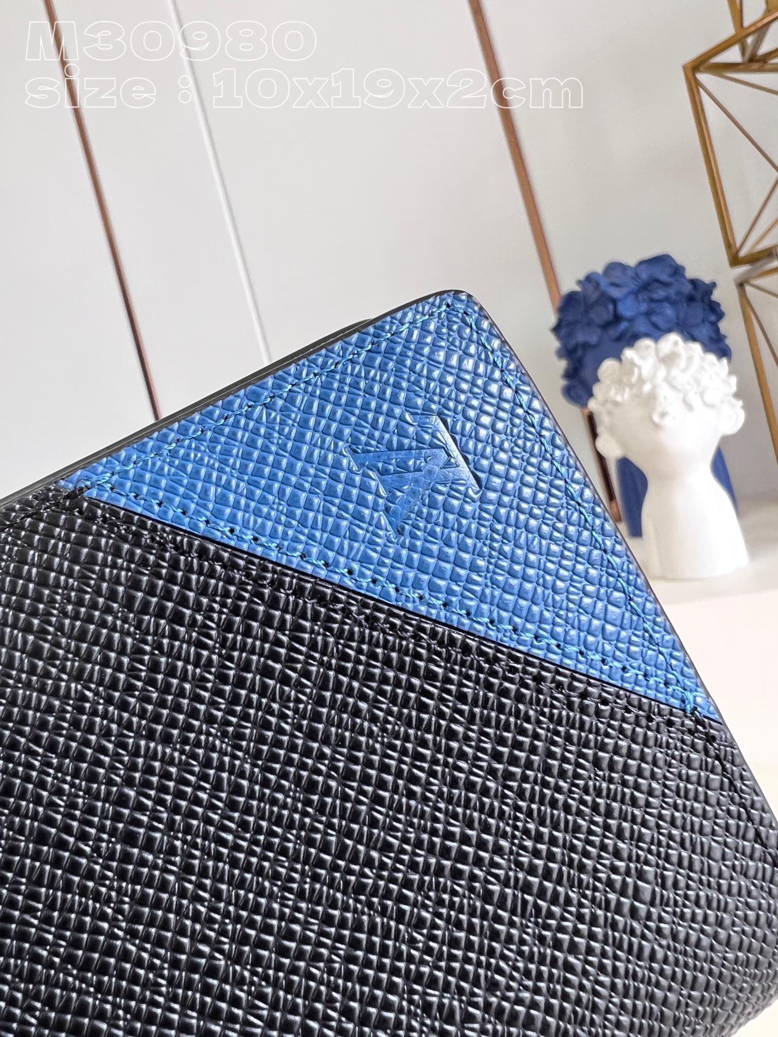 The Brazza wallet in Louis Vuitton M30980 has the rich texture of Taga leather and the traditional