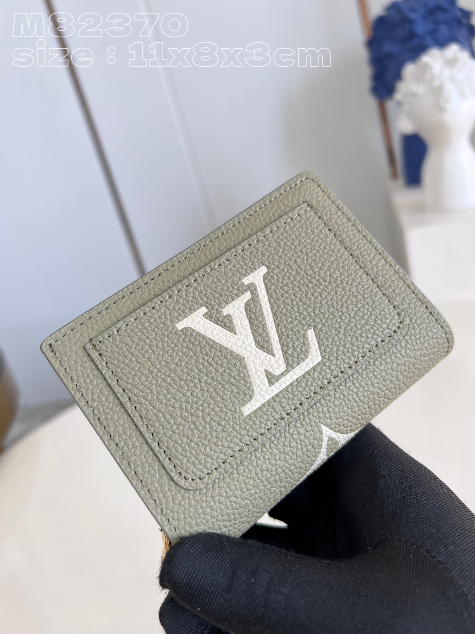 Louis Vuitton M82370 Green Cléa bag in Monogram Empreinte soft-grain cowhide