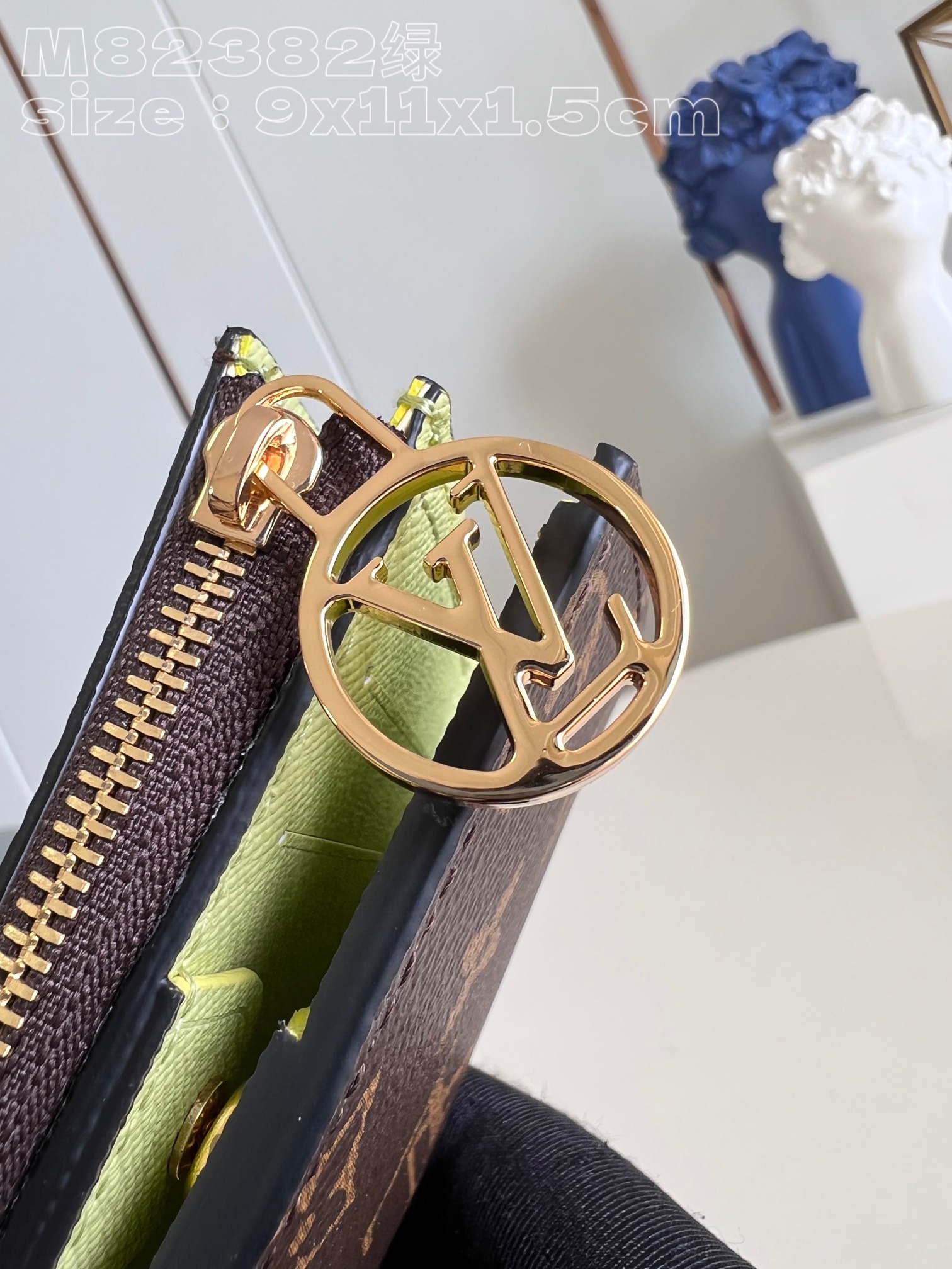 Louis Vuitton M82382 Green Portefeuille Lisa is made of Monogram canvas and lined
