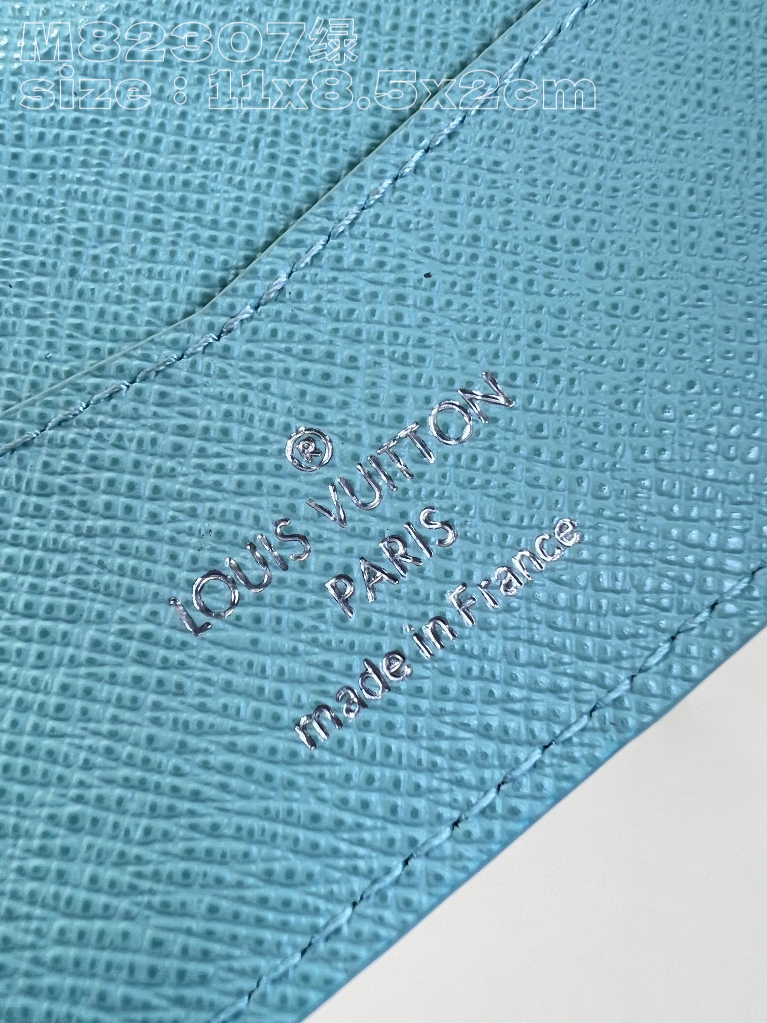 Louis Vuitton M82307 Green Slender bag is made of clean Monogram Aquagarden canvas