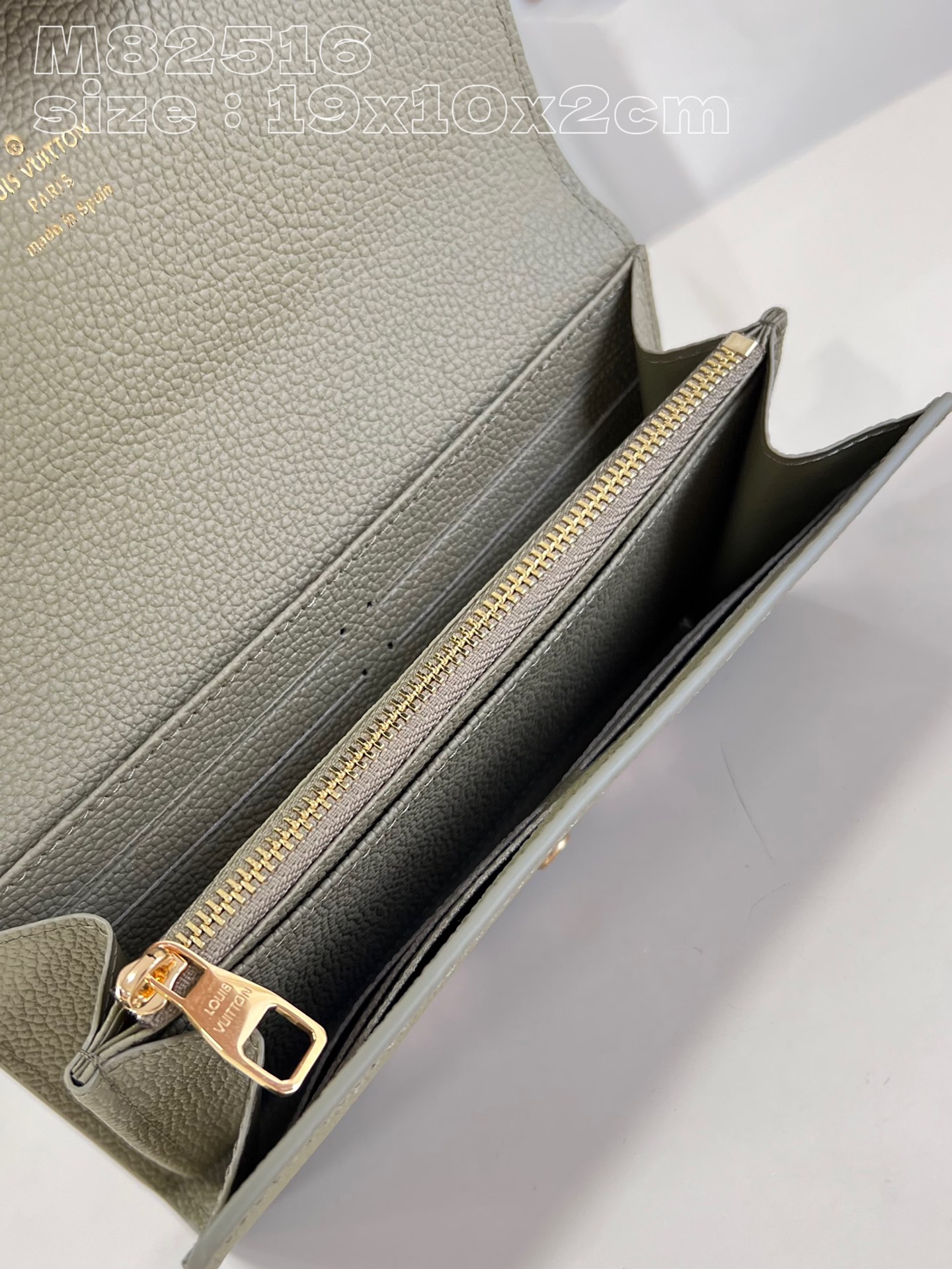 Louis Vuitton M82516 Green The Louis Vuitton Sarah bag is crafted in colorful Monogram Empreinte